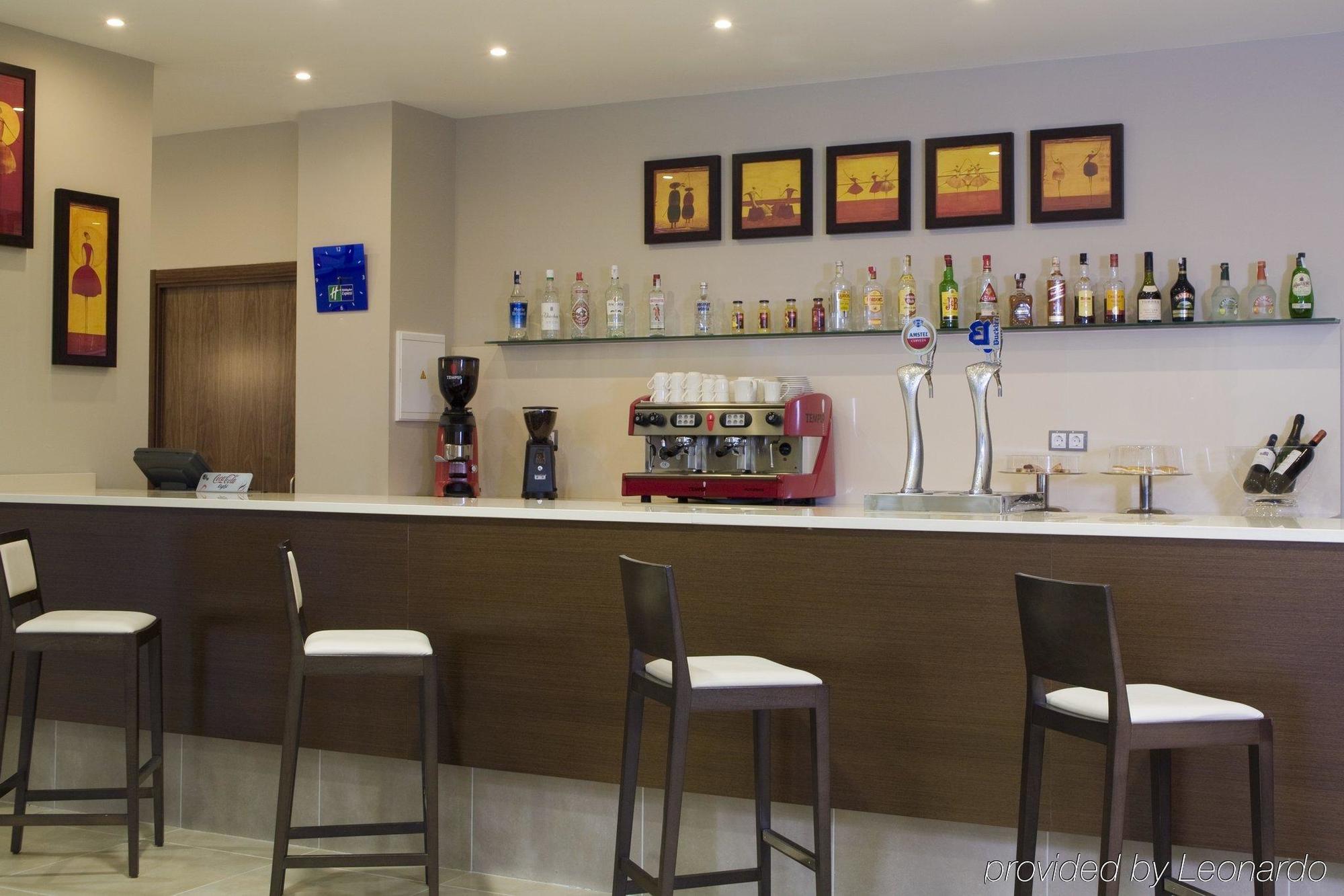 Holiday Inn Express Campo De Gibraltar-Barrios, An Ihg Hotel Los Barrios Restaurant billede
